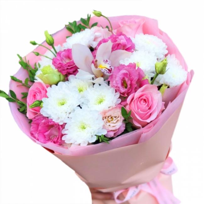 Збірний букет квітів "Мілана"